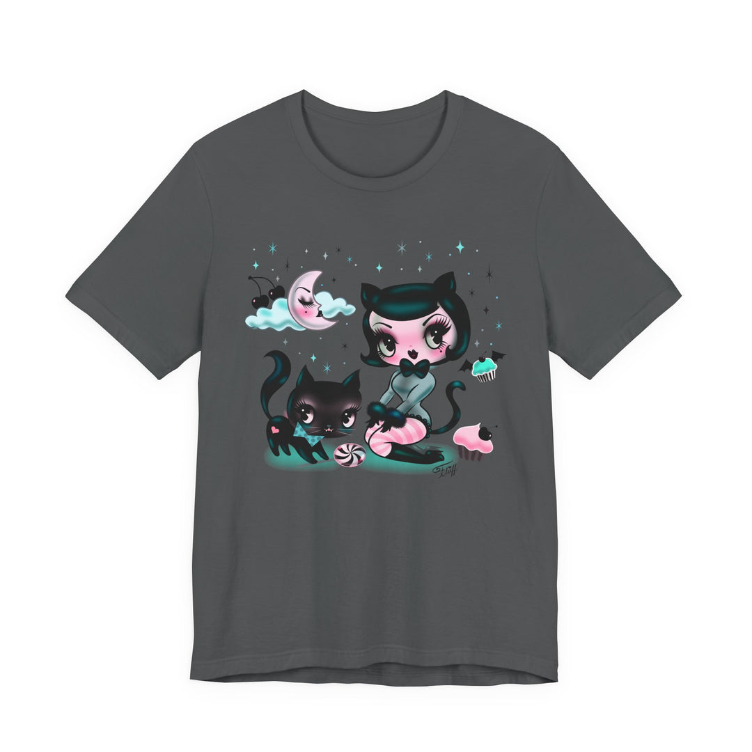 Kitten Doll with Cupcakes • Unisex Tee