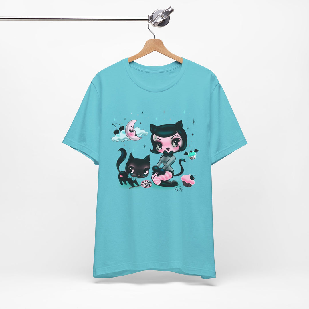 Kitten Doll with Cupcakes • Unisex Tee