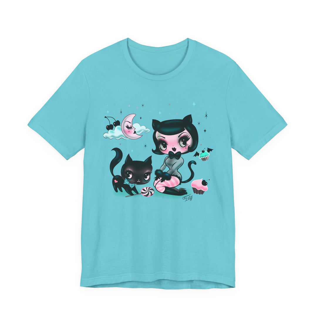 Kitten Doll with Cupcakes • Unisex Tee