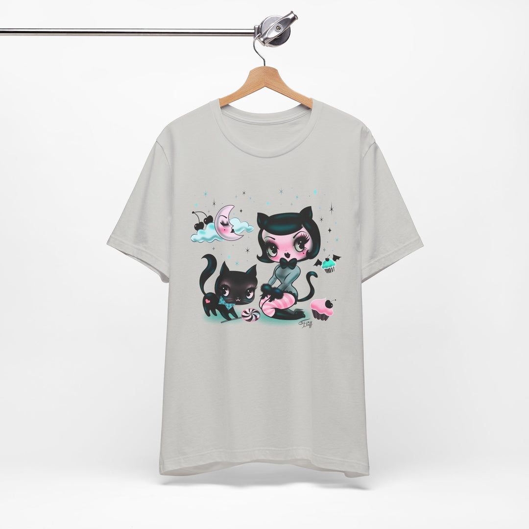 Kitten Doll with Cupcakes • Unisex Tee