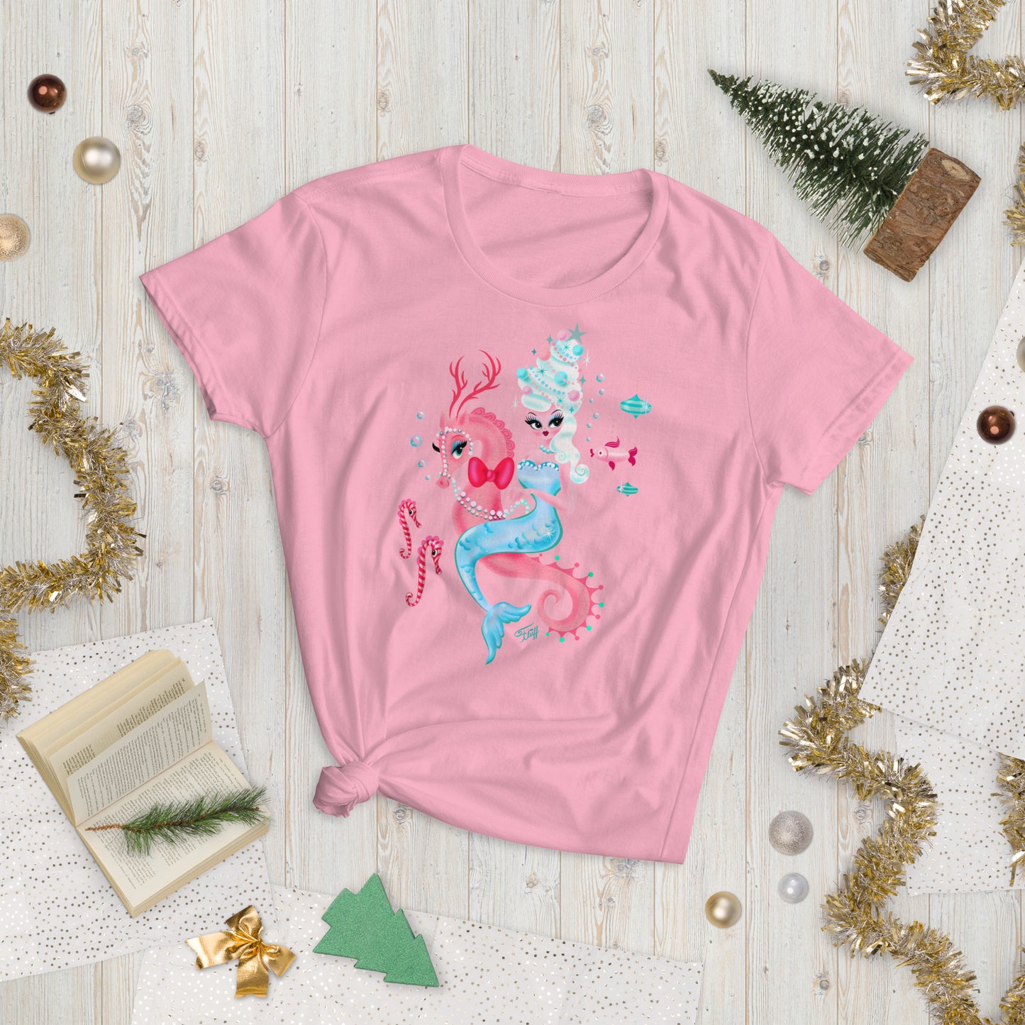 Christmas Mermaid • Women's Relaxed Fit T-Shirt