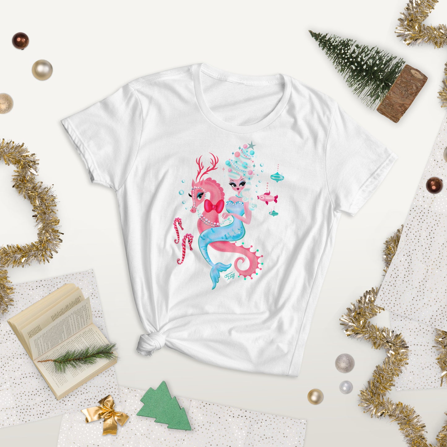 Christmas Mermaid • Women's Relaxed Fit T-Shirt
